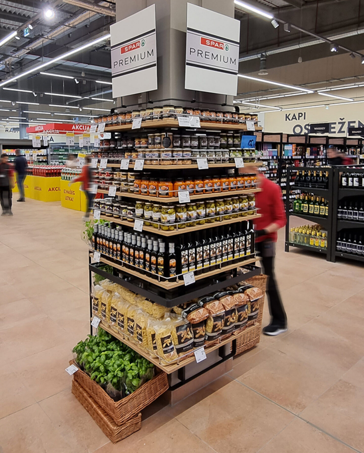 IM HR Rijeka Kukuljanovo SPAR Premium Säule