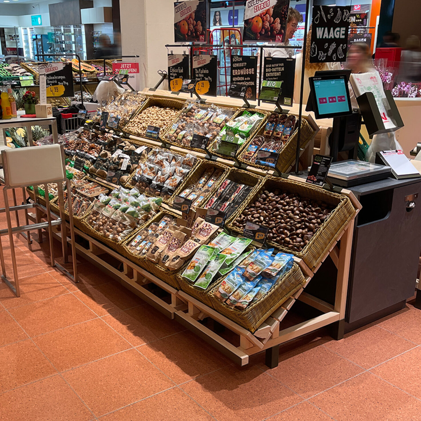 ISP Wien Sandleitengasse Obstregal 023