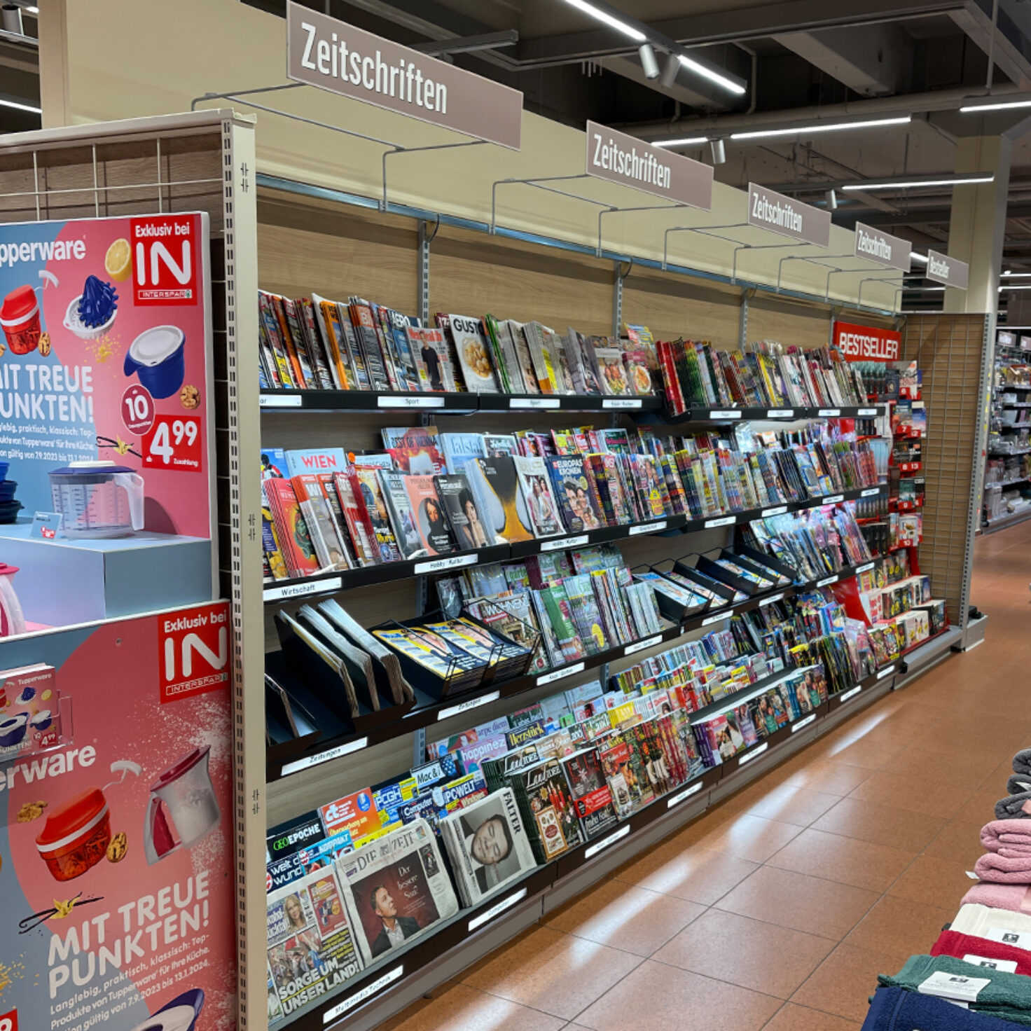 ISP Wien Sandleitengasse Regal Zeitschriften 01