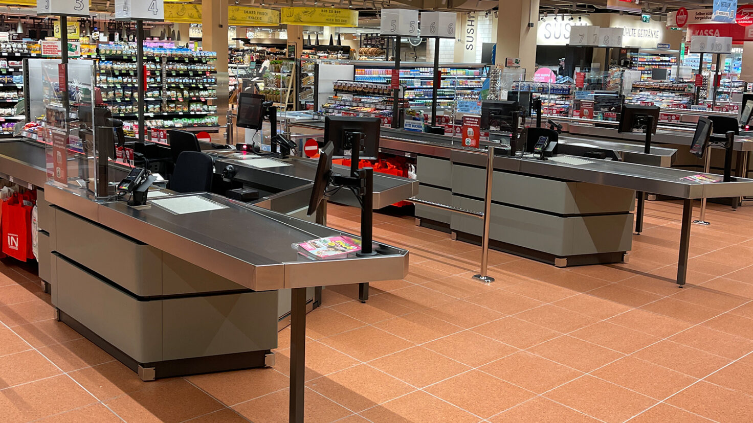 Interspar Graz Kassentische