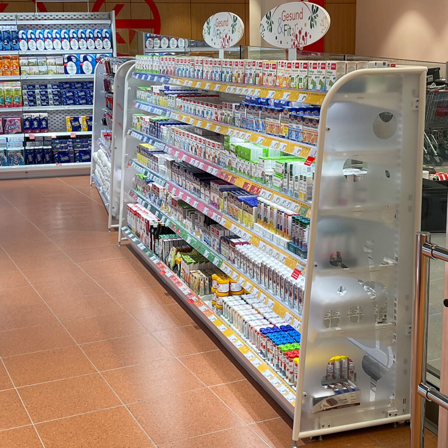 Interspar Graz Kosmetikregal 05