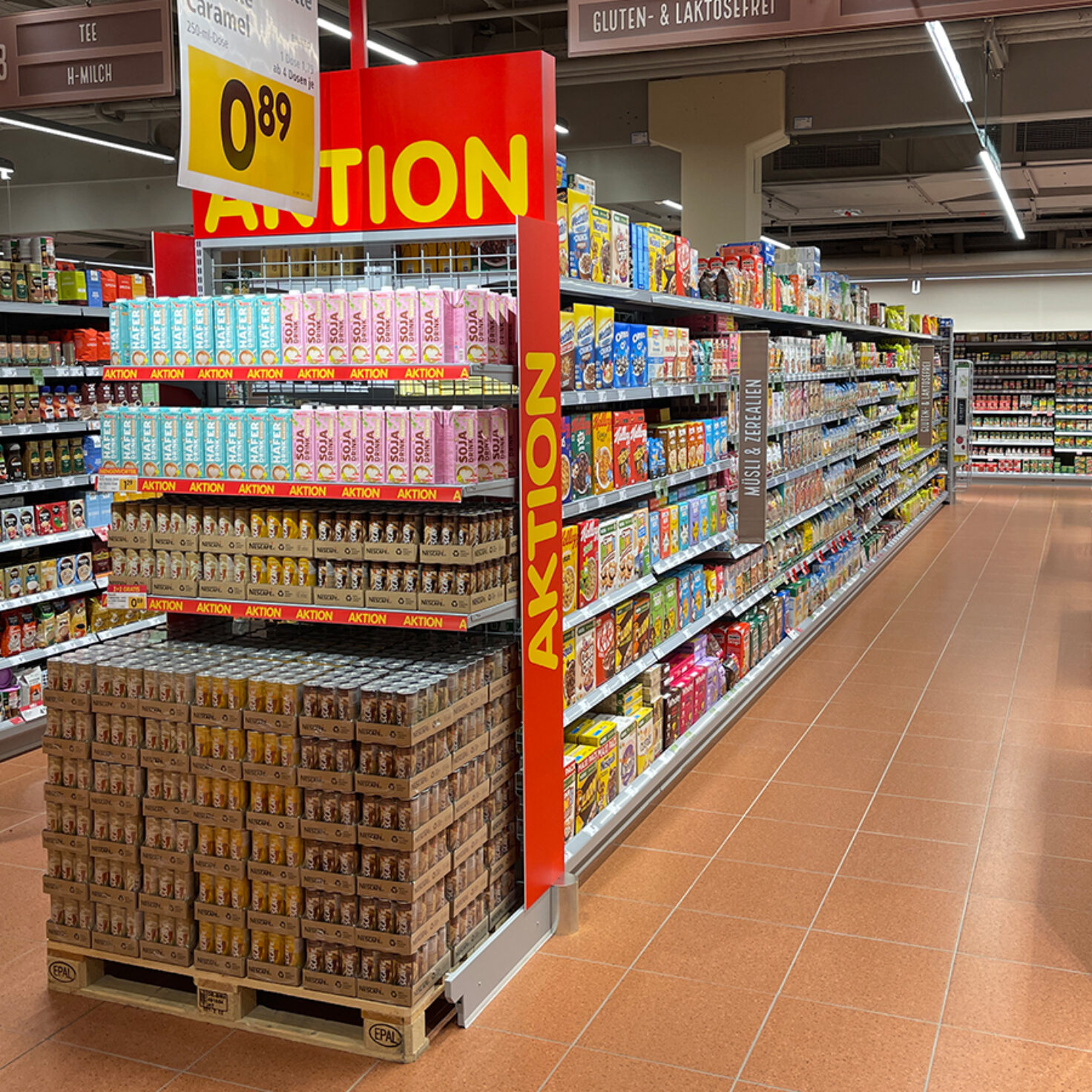 Interspar Graz Lebensmittelregal 01