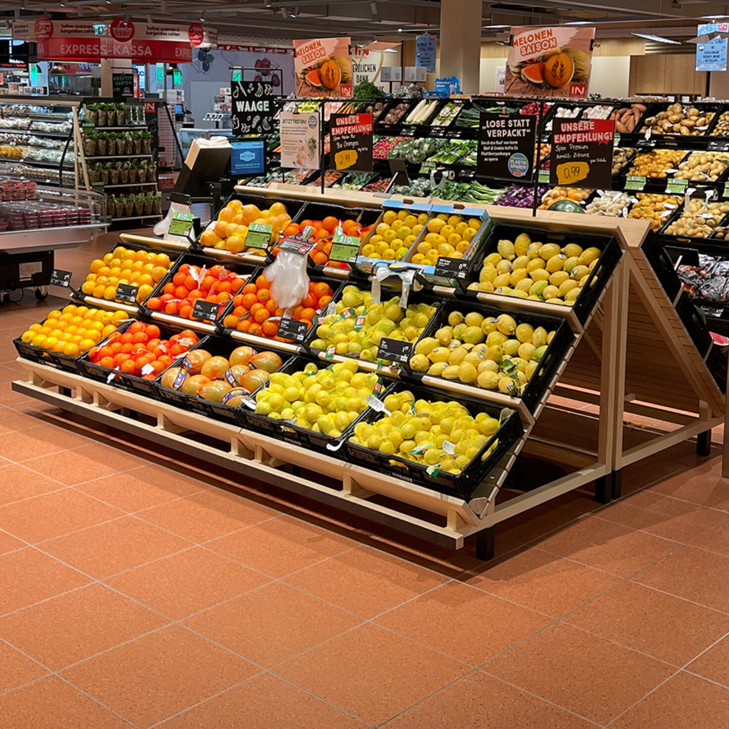 Interspar Graz Zitrusfrüchte Regal